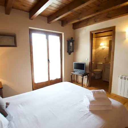 Casa Sant Guillem 펜션 *